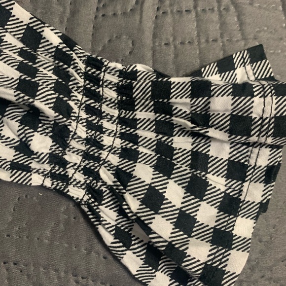 Black and white plaid off the shoulder top - Picture 2 of 3